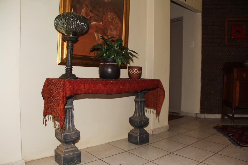Rustenburg Guesthouse Экстерьер фото